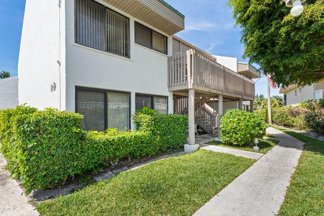 412 Southwind Drive B2, North Palm Beach, FL 33408