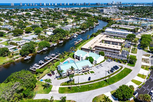 412 Southwind Drive B2, North Palm Beach, FL 33408