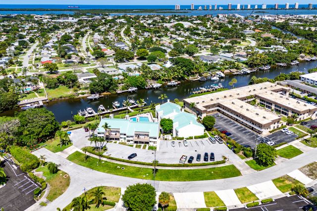 412 Southwind Drive B2, North Palm Beach, FL 33408
