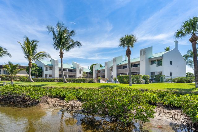 412 Southwind Drive B2, North Palm Beach, FL 33408