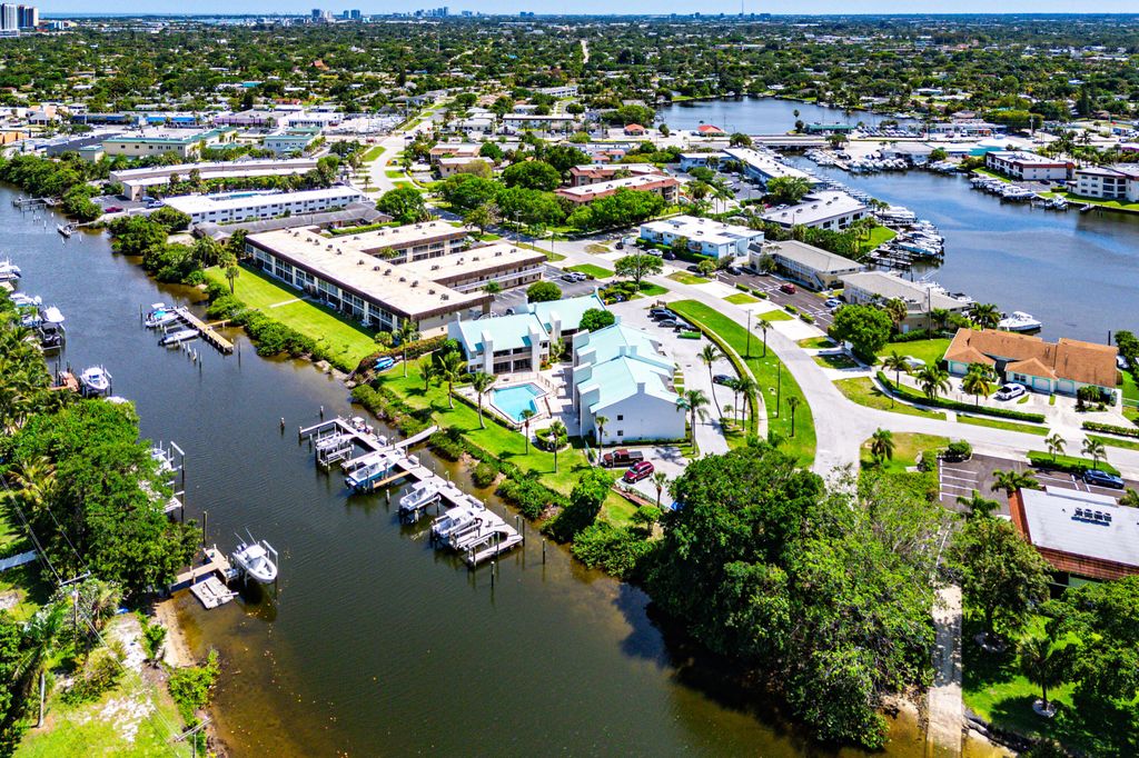 412 Southwind Drive B2, North Palm Beach, FL 33408