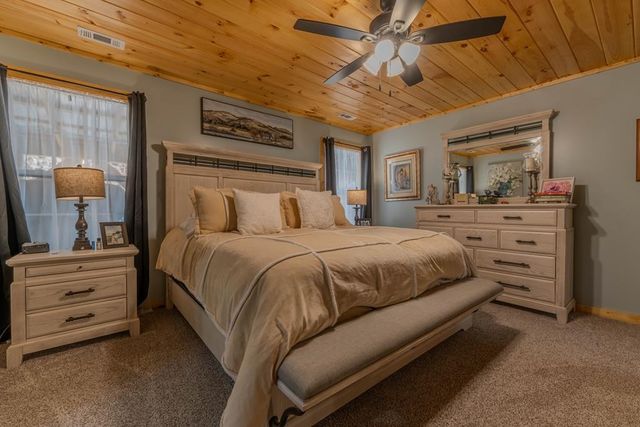 190 Galloway Drive, Hayesville, NC 28904