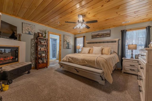 190 Galloway Drive, Hayesville, NC 28904