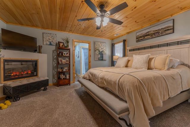 190 Galloway Drive, Hayesville, NC 28904