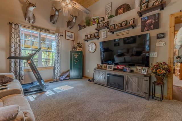 190 Galloway Drive, Hayesville, NC 28904