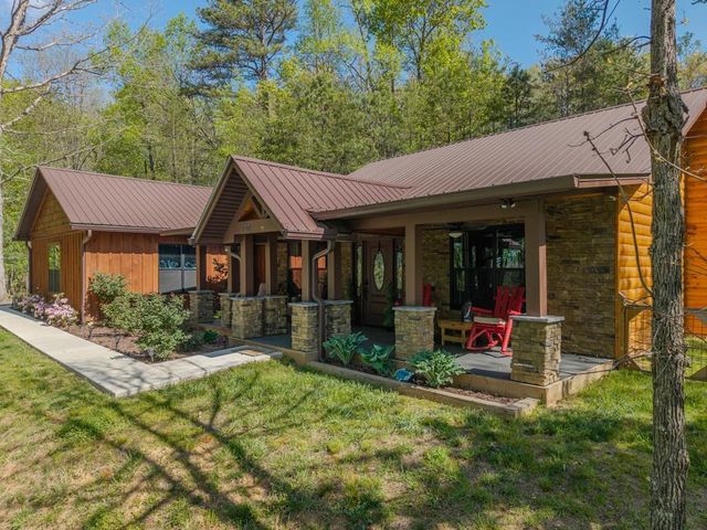 190 Galloway Drive, Hayesville, NC 28904
