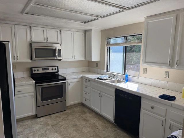 1719 Pepper Dr., El Cajon, CA 92021