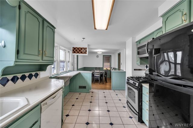 149 South Huxley Drive, Cheektowaga, NY 14225