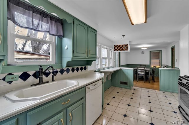 149 South Huxley Drive, Cheektowaga, NY 14225