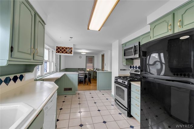 149 South Huxley Drive, Cheektowaga, NY 14225