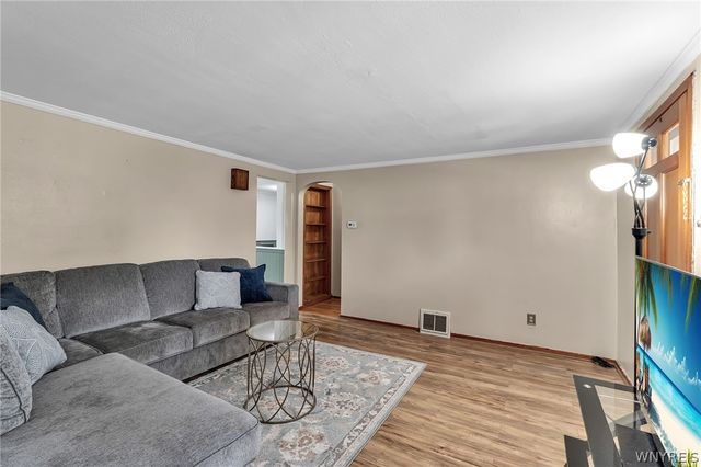 149 South Huxley Drive, Cheektowaga, NY 14225