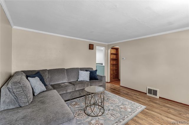 149 South Huxley Drive, Cheektowaga, NY 14225