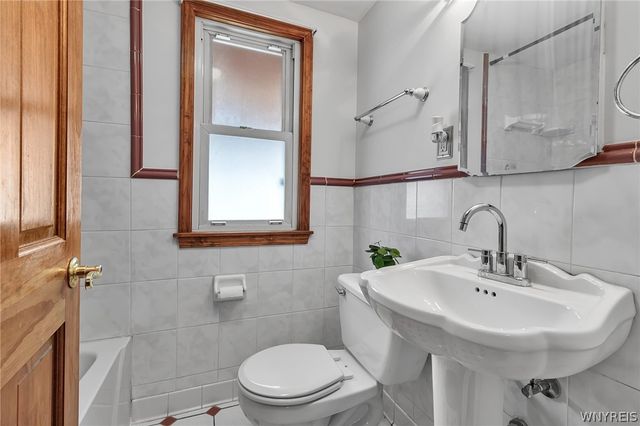 149 South Huxley Drive, Cheektowaga, NY 14225