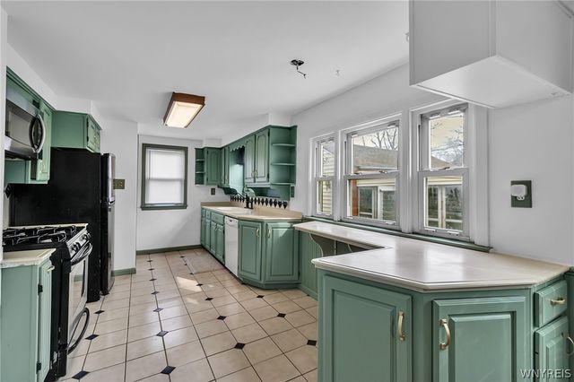 149 South Huxley Drive, Cheektowaga, NY 14225