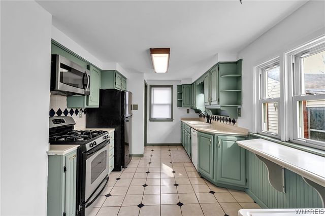 149 South Huxley Drive, Cheektowaga, NY 14225