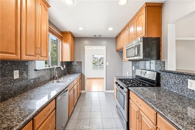 4537 Lakewood Boulevard, Lakewood, CA 90712
