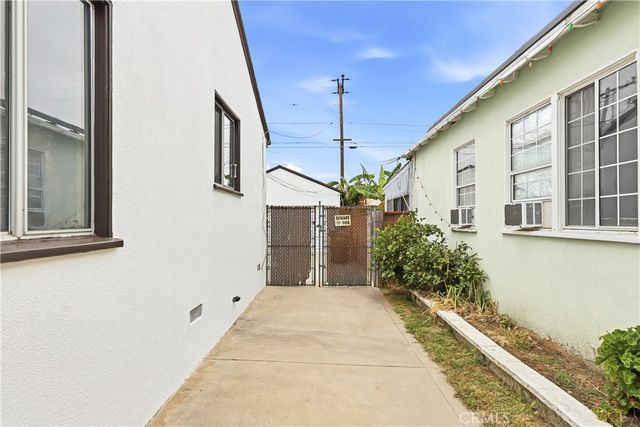 4537 Lakewood Boulevard, Lakewood, CA 90712