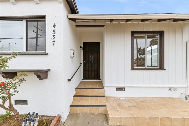4537 Lakewood Boulevard, Lakewood, CA 90712