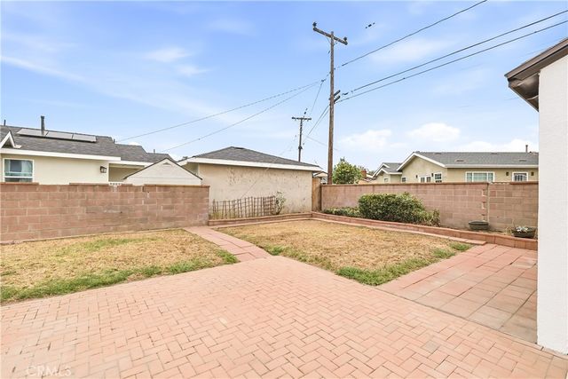 4537 Lakewood Boulevard, Lakewood, CA 90712