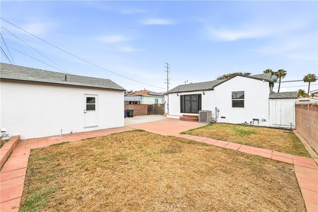 4537 Lakewood Boulevard, Lakewood, CA 90712