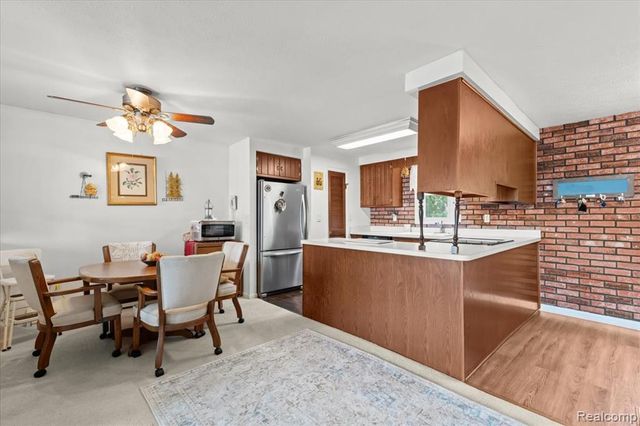 978 Ridge Court, Chelsea, MI 48118