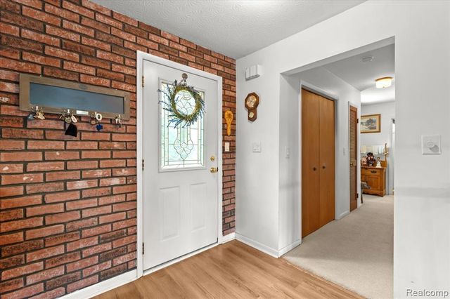 978 Ridge Court, Chelsea, MI 48118