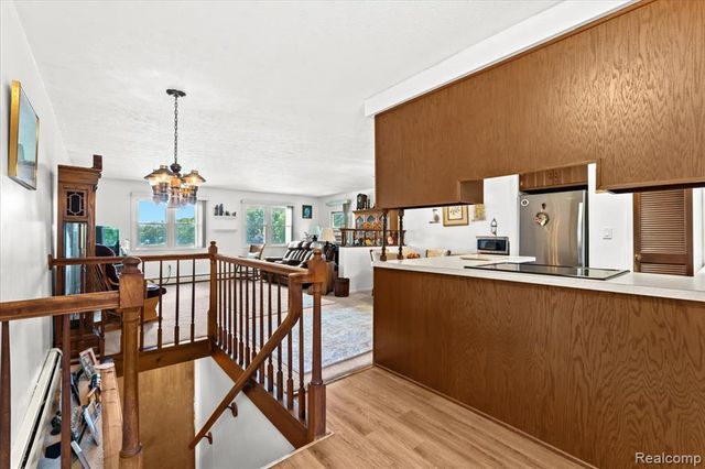 978 Ridge Court, Chelsea, MI 48118