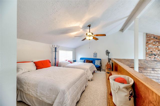 278 Shelter Cove Drive, Livingston, TX 77351