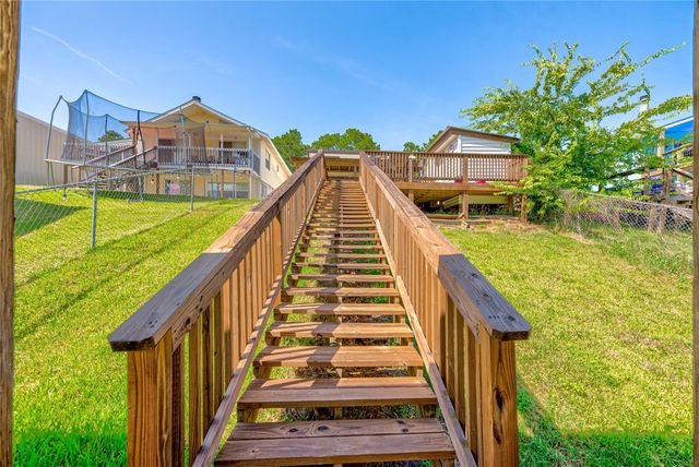 278 Shelter Cove Drive, Livingston, TX 77351