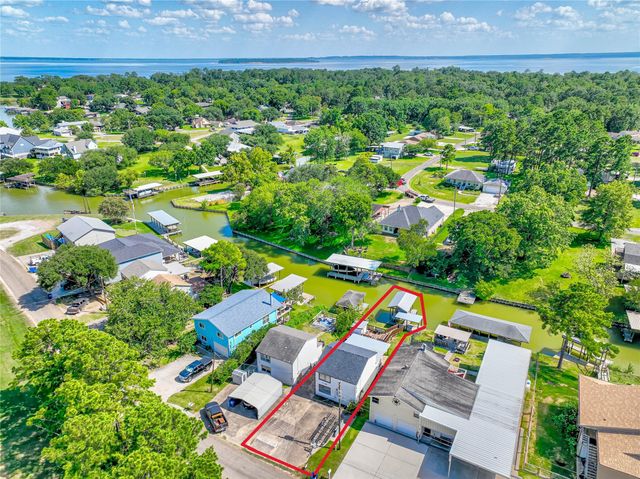 278 Shelter Cove Drive, Livingston, TX 77351