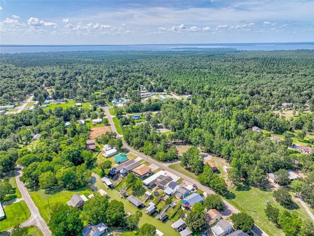 278 Shelter Cove Drive, Livingston, TX 77351
