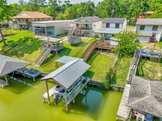 278 Shelter Cove Drive, Livingston, TX 77351