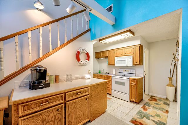 278 Shelter Cove Drive, Livingston, TX 77351