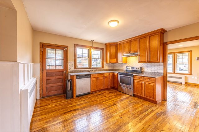 202 E Georgia Ave, Connellsville, PA 15425