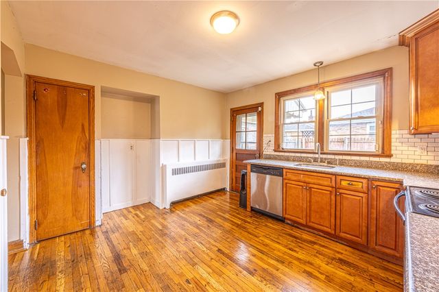 202 E Georgia Ave, Connellsville, PA 15425