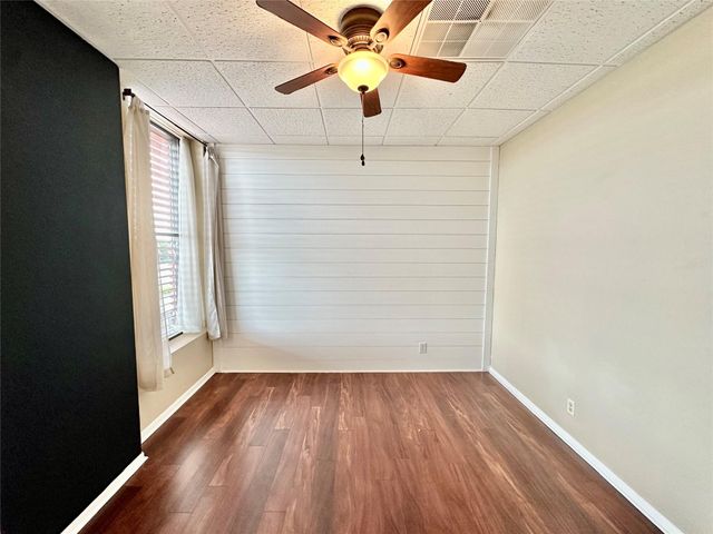 801 6th Street N 301, Texas City, TX 77590