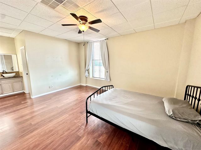 801 6th Street N 301, Texas City, TX 77590