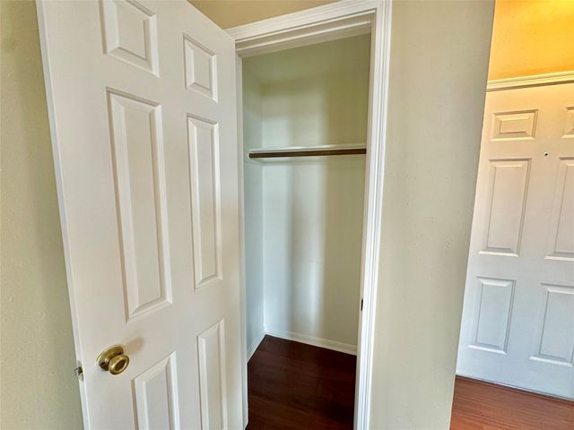 801 6th Street N 301, Texas City, TX 77590
