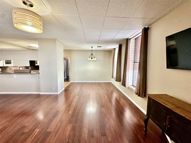 801 6th Street N 301, Texas City, TX 77590