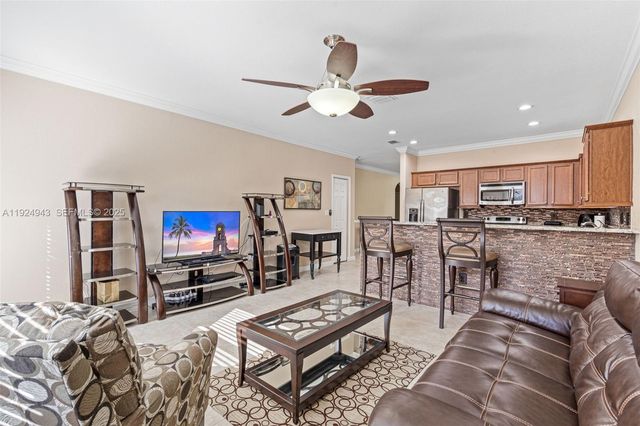 15154 SW 118th St, Miami, FL 33196