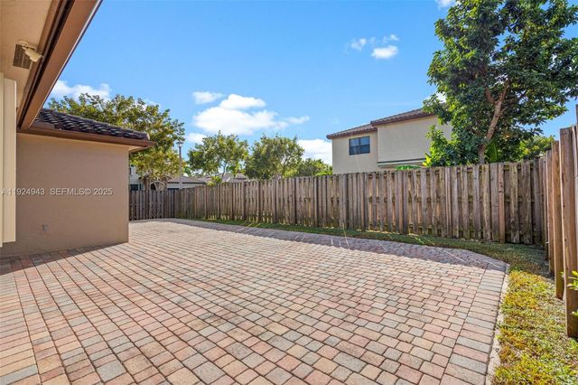 15154 SW 118th St, Miami, FL 33196