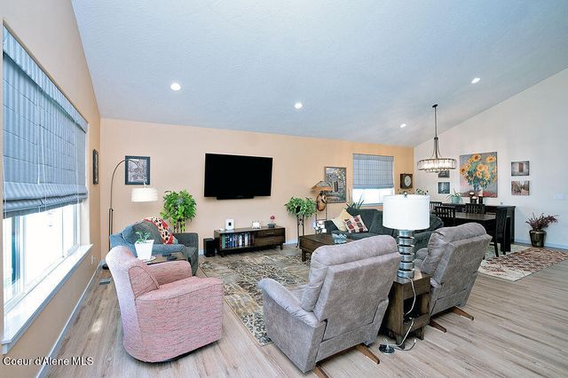 2052 W Bernard DR, Coeur D'alene, ID 83815