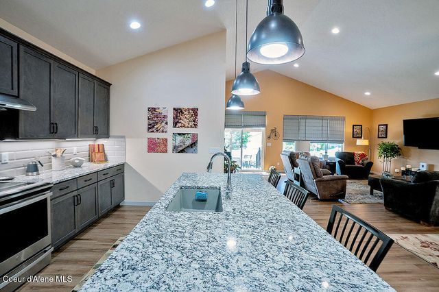2052 W Bernard DR, Coeur D'alene, ID 83815