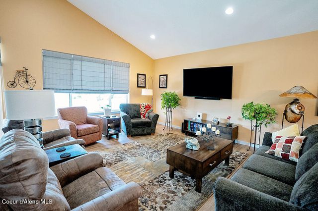 2052 W Bernard DR, Coeur D'alene, ID 83815
