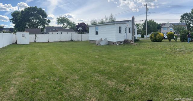 717 6th Street, West Babylon, NY 11704