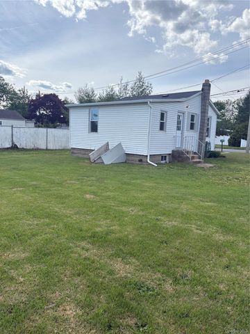 717 6th Street, West Babylon, NY 11704