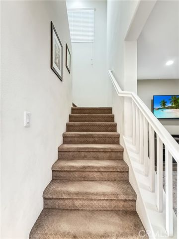 35341 White Camarillo Ln, Fallbrook, CA 92028