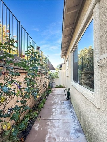 35341 White Camarillo Ln, Fallbrook, CA 92028