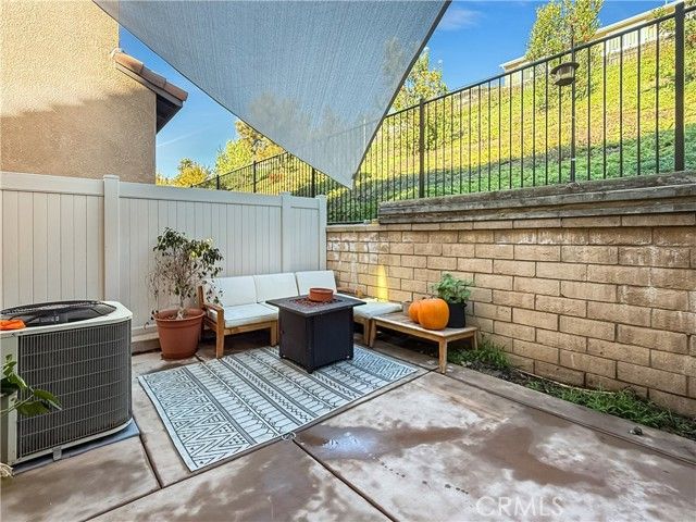 35341 White Camarillo Ln, Fallbrook, CA 92028