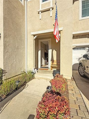 35341 White Camarillo Ln, Fallbrook, CA 92028